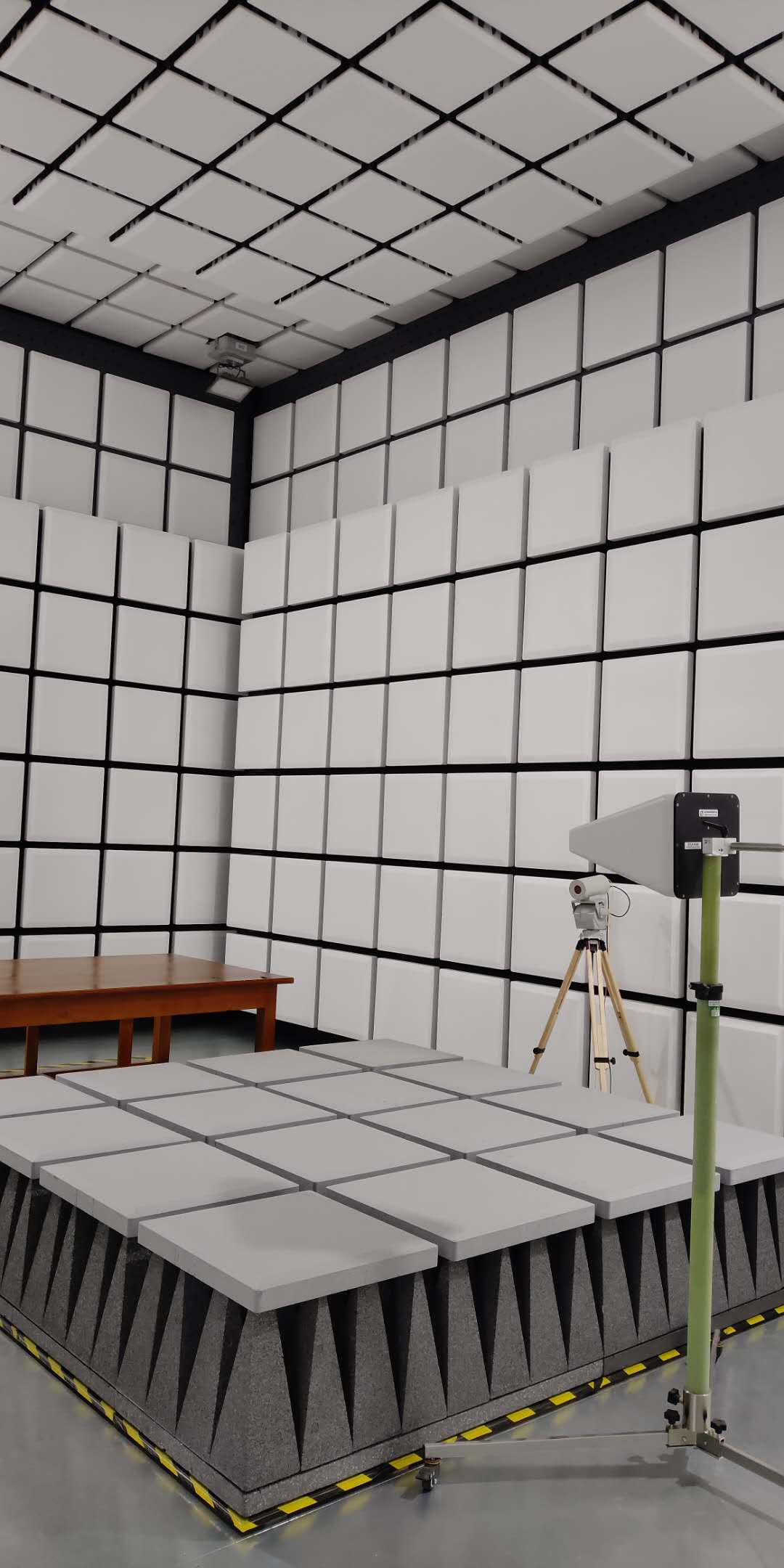 汽车电子骚扰与抗扰检测